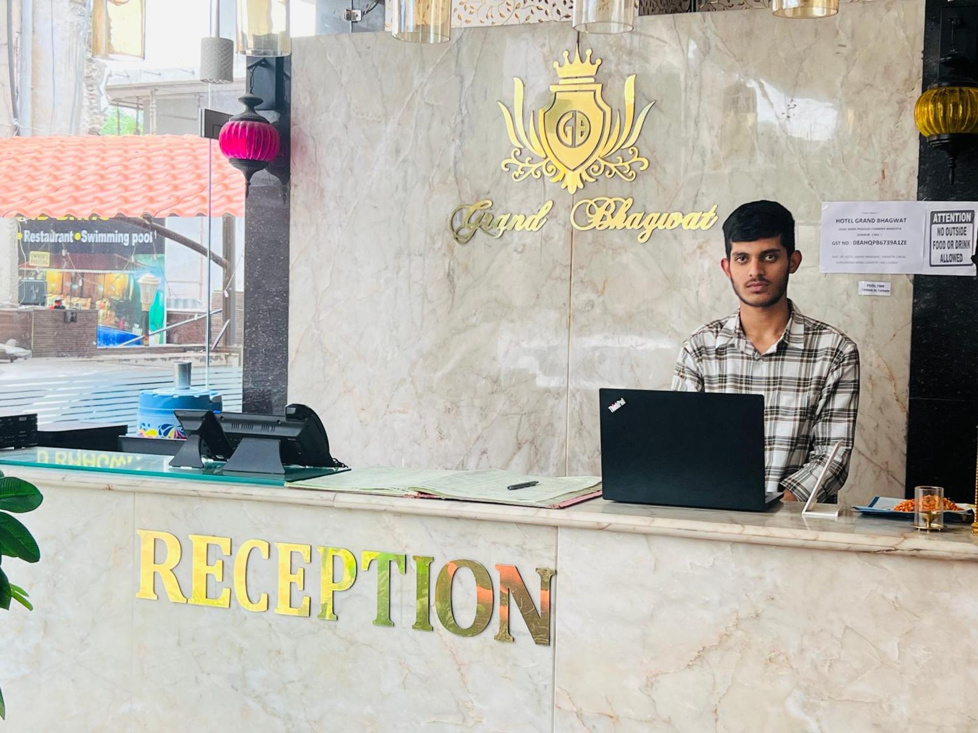 Hotel Grand Bhagwat, Udajpur Exteriér fotografie