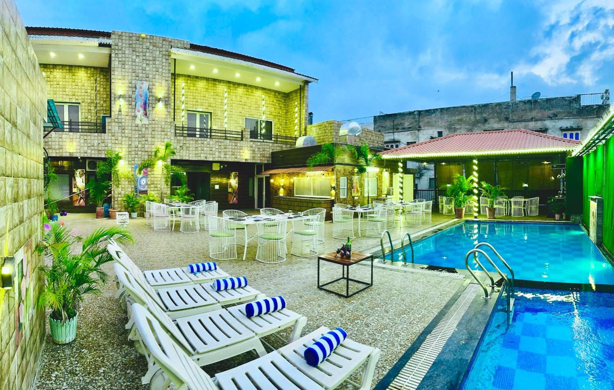 Hotel Grand Bhagwat, Udajpur Exteriér fotografie