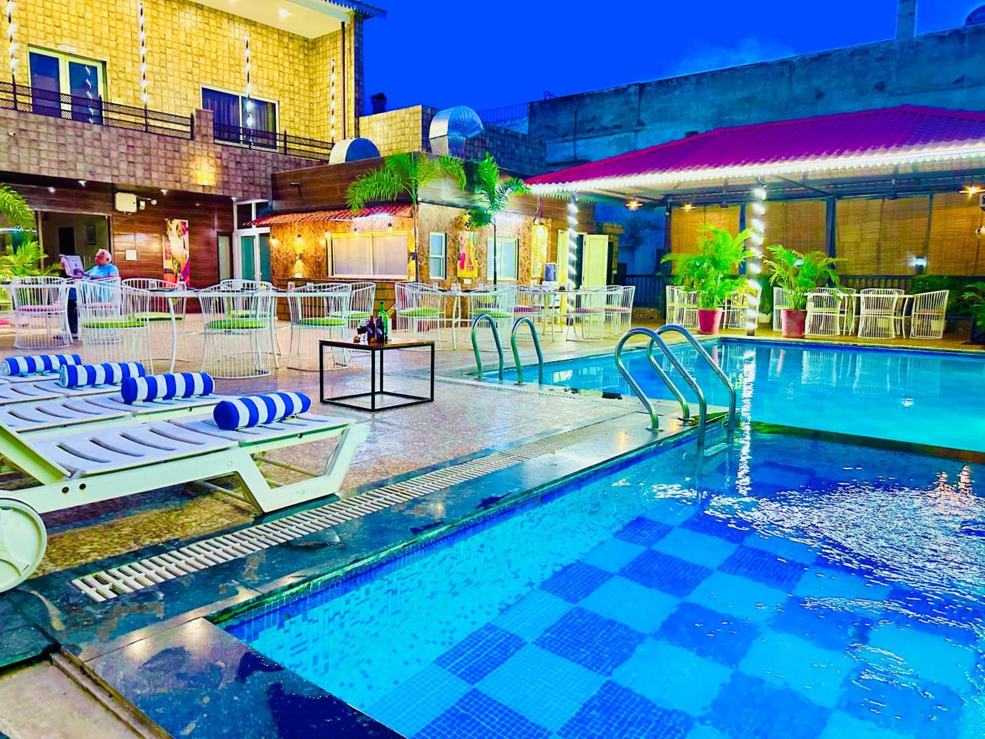 Hotel Grand Bhagwat, Udajpur Exteriér fotografie